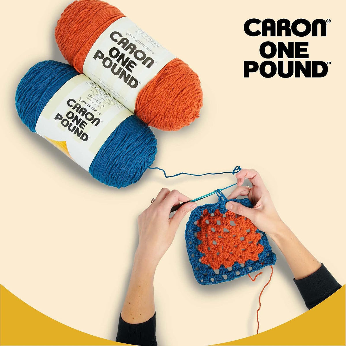 Caron - Hilo lila de una libra - Paquete de 2 unidades de 454 g/16 oz - Acrílico - 4 medianos (peinado) - 812 yardas - Tejer/Crochet