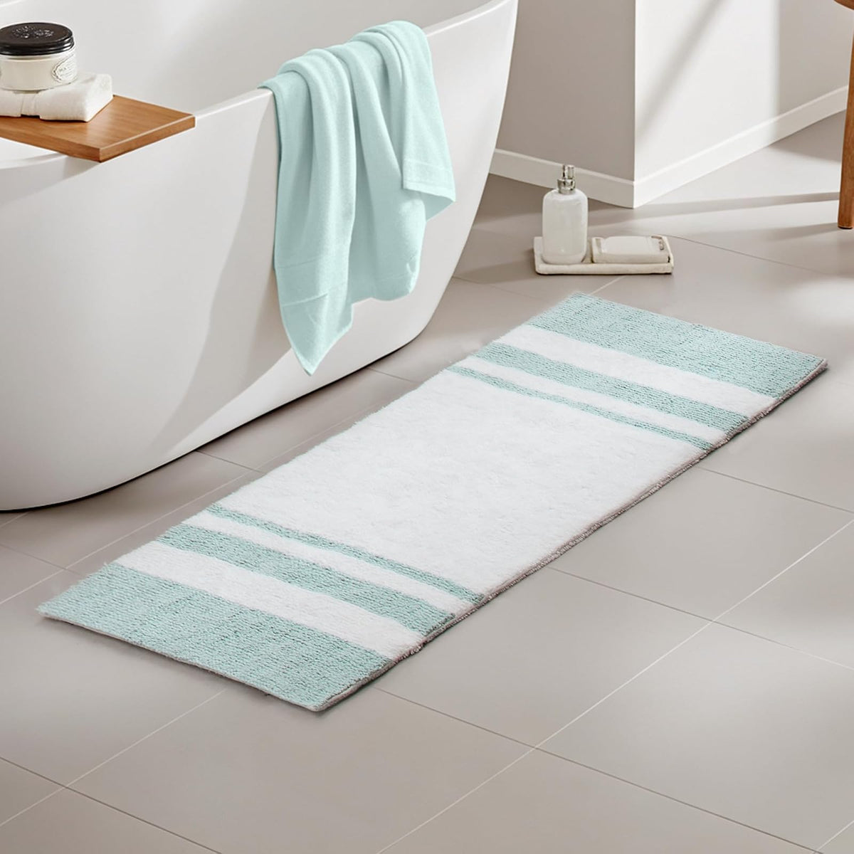 Madison Park MP72-1544 Quilt, Aqua - 3'9" x 2'3" (Rectangular) - Aqua