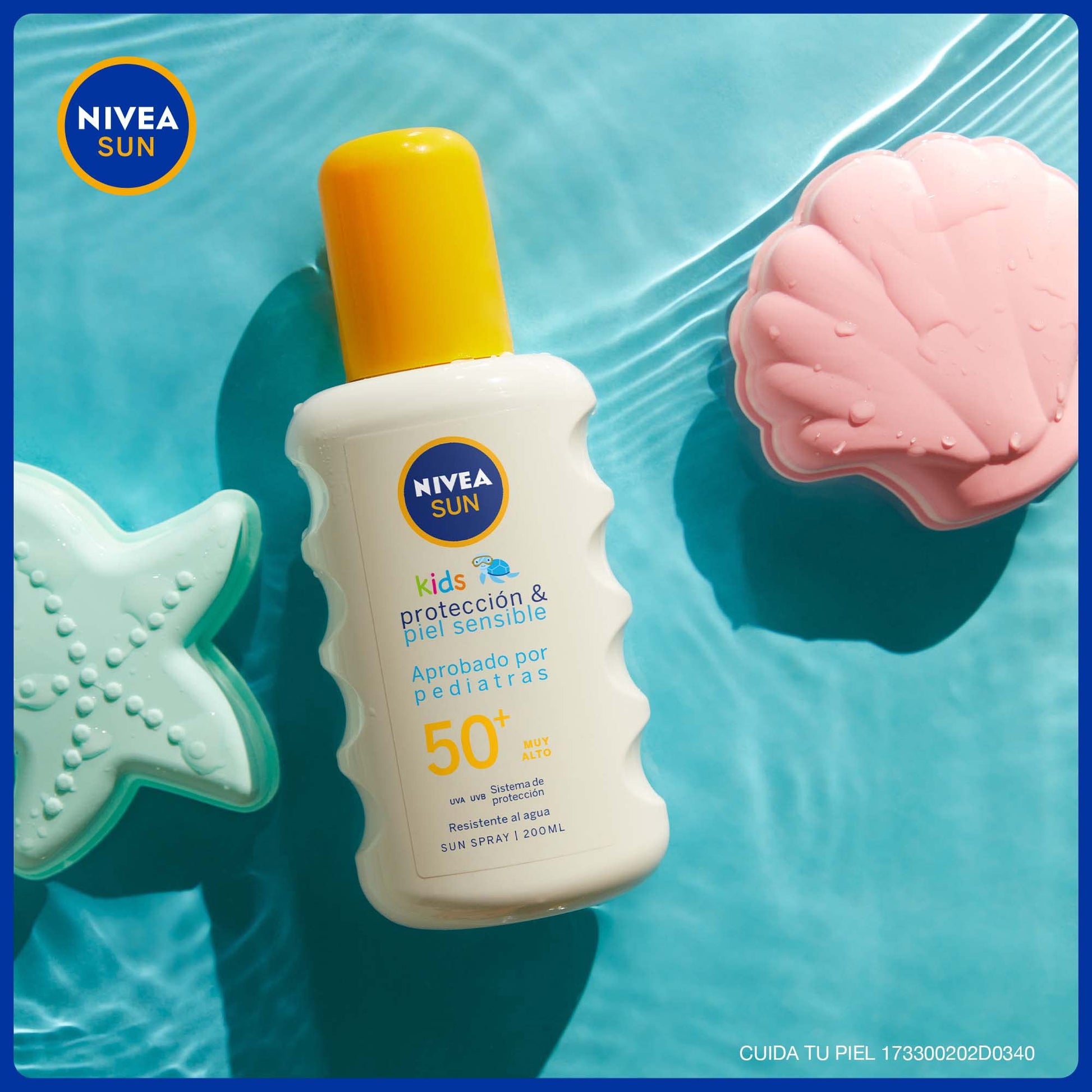 NIVEA SUN KIDS Protector Solar Corporal Protect & Sensitive (200 ml), Loción Solar en Spray No Grasosa ni Pegajosa Ideal para la Piel Sensible de los Niños Fps 50+ Resistente al Agua