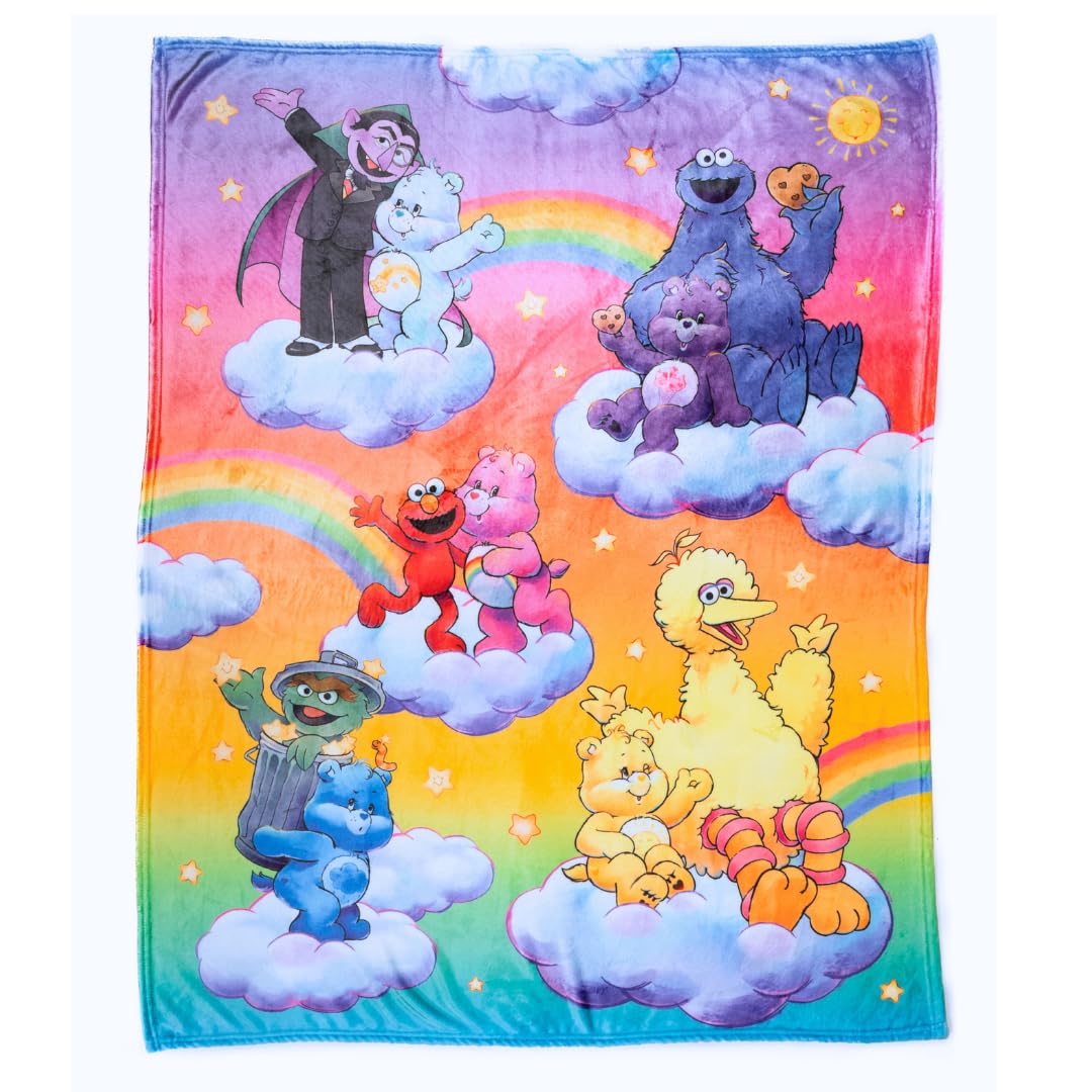Franco Manta de Felpa Coleccionable con Personajes Licenciados - 1.1 x 1.5 m - Care Bears X Sesame Street