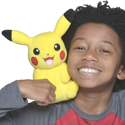 Pokémon - Peluche Oficial de Pikachu de 20.3 cm de Calidad Premium, Adorable, ultrasuave, Juguete de Peluche, Perfecto para Jugar y exhibir, Gotta Catch 'Em All, Amarillo