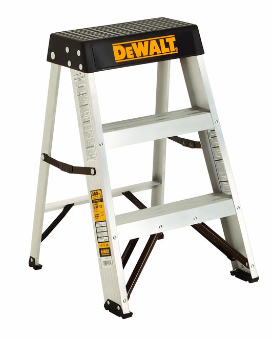 DEWALT - Taburete de Aluminio de 2 pies, Capacidad de Carga de 300 Libras, Tipo IA, DXL2010-02