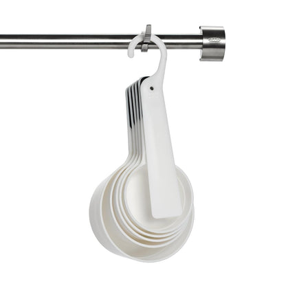 OXO Good Grips 5 piezas de tazas medidoras de plástico y espátula de pastelería
