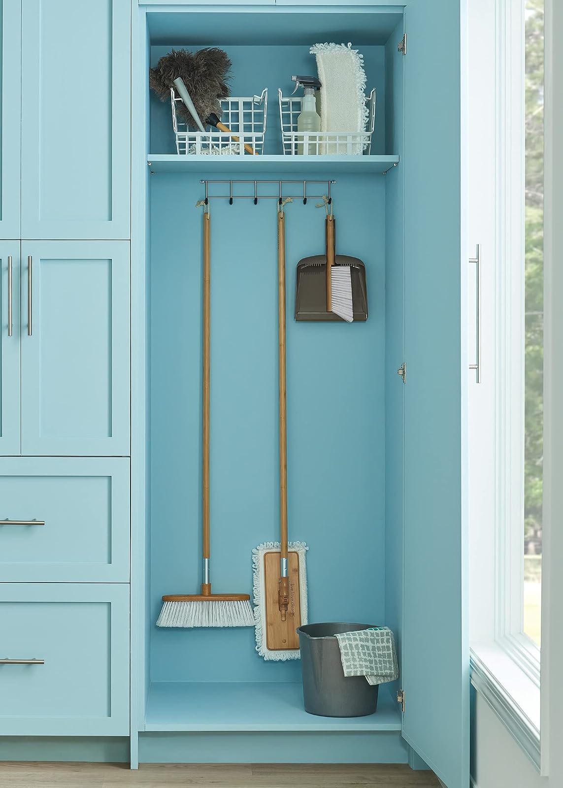 ClosetMaid Perchero para Colgar en la Pared, 14,7 x 46,7 x 9,7 cm, Color Plateado