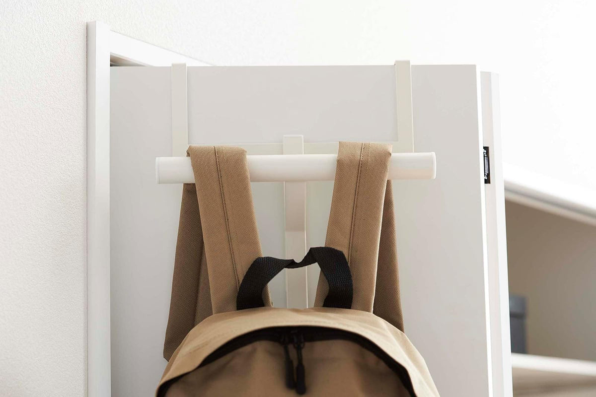 Yamazaki Home Tower - Mochila para colgar sobre la puerta para clóset o recámara, estante de almacenamiento de metal de dos niveles, fácil instalación, acero