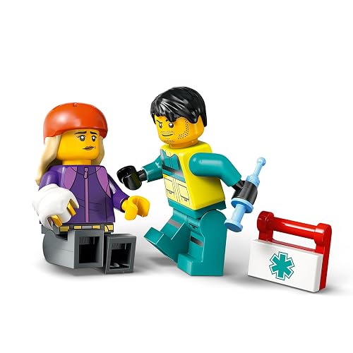LEGO® City Ambulancia de Emergencias Set de construcción, camión de Juguete, Regalo para niños y niñas de 5 años o más, Minifiguras de un Patinador y una conductora 60451
