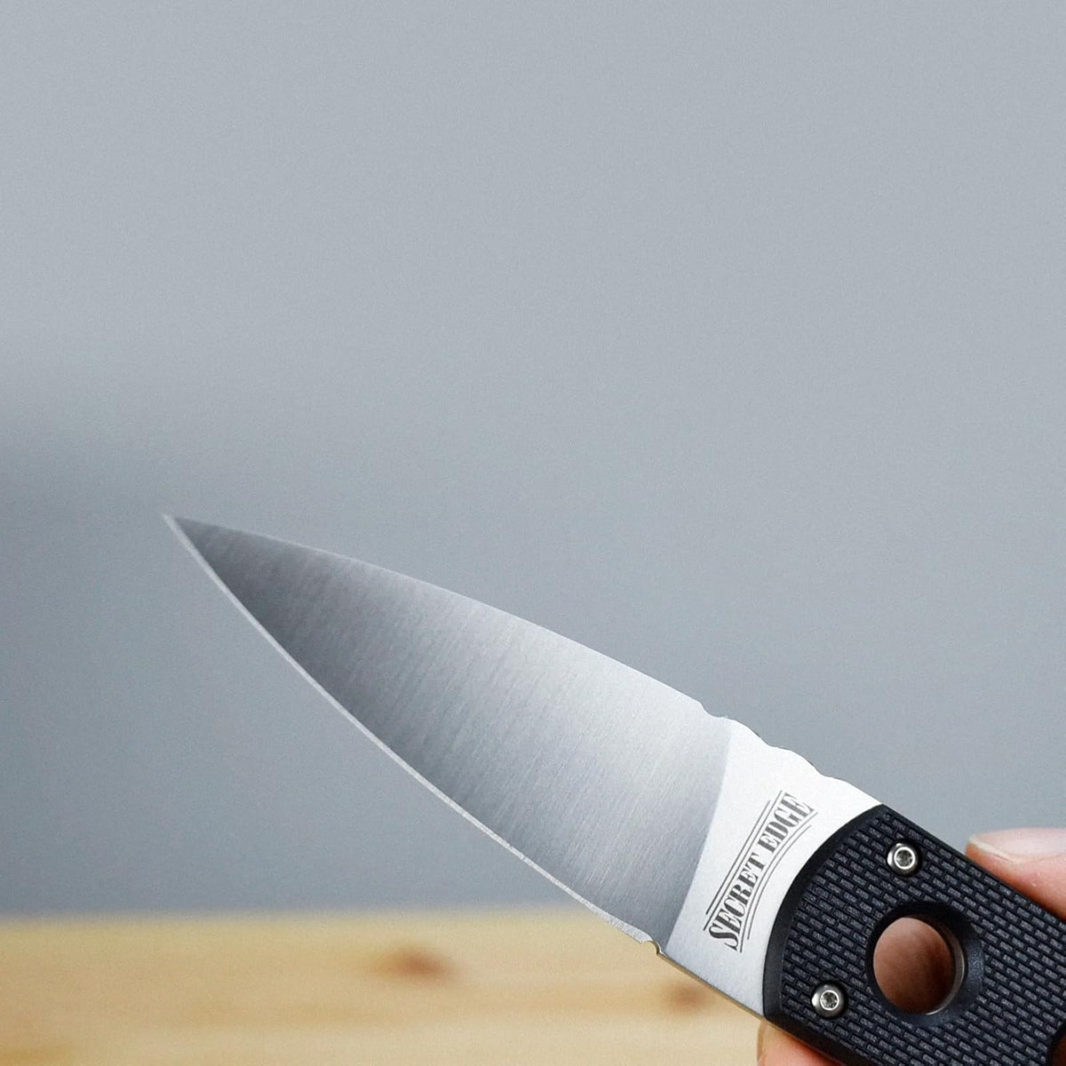 Cold Steel Secret Edge, Negro/Plateado