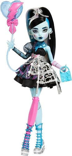 Monster High Cumpleaños Draculaura 1600 Muñeca Frankie Stein con Accesorios para Niñas De 4 Años En Adelante