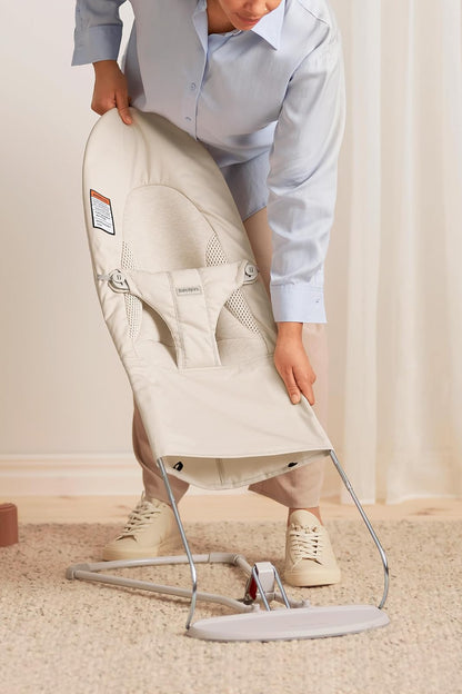 BabyBjörn Bouncer Balance Soft, Light Beige, Woven/Jersey, Tri-Fabric | 2-in-1 Adjustable Baby Bouncer Seat and Toddler Chair, Newborn to Toddler (8-29 lbs), 4 positions, Lightweight & Portable