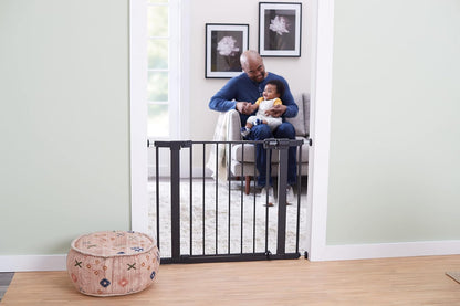 Safety 1st Puerta de Paseo Easy Install GA105CBLK | Negro, metal, 28 in alto, ajustable 29-38 in, 6-24 meses