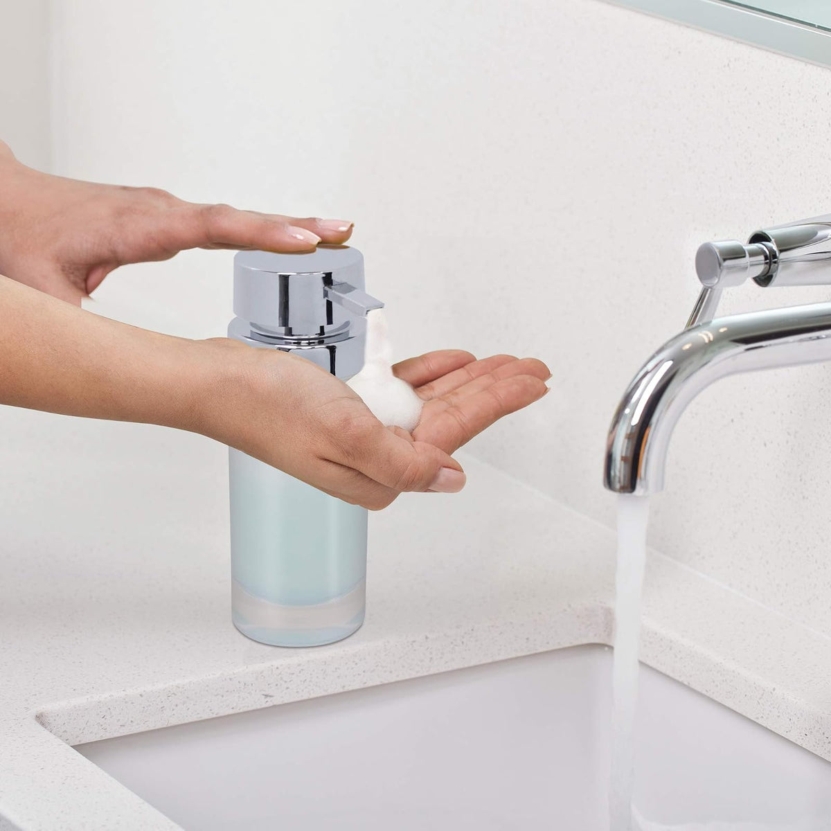 Better Living Products Clara - Dispensador de jabón de Espuma, Mediano, Cromado, Mediano, 1, 1