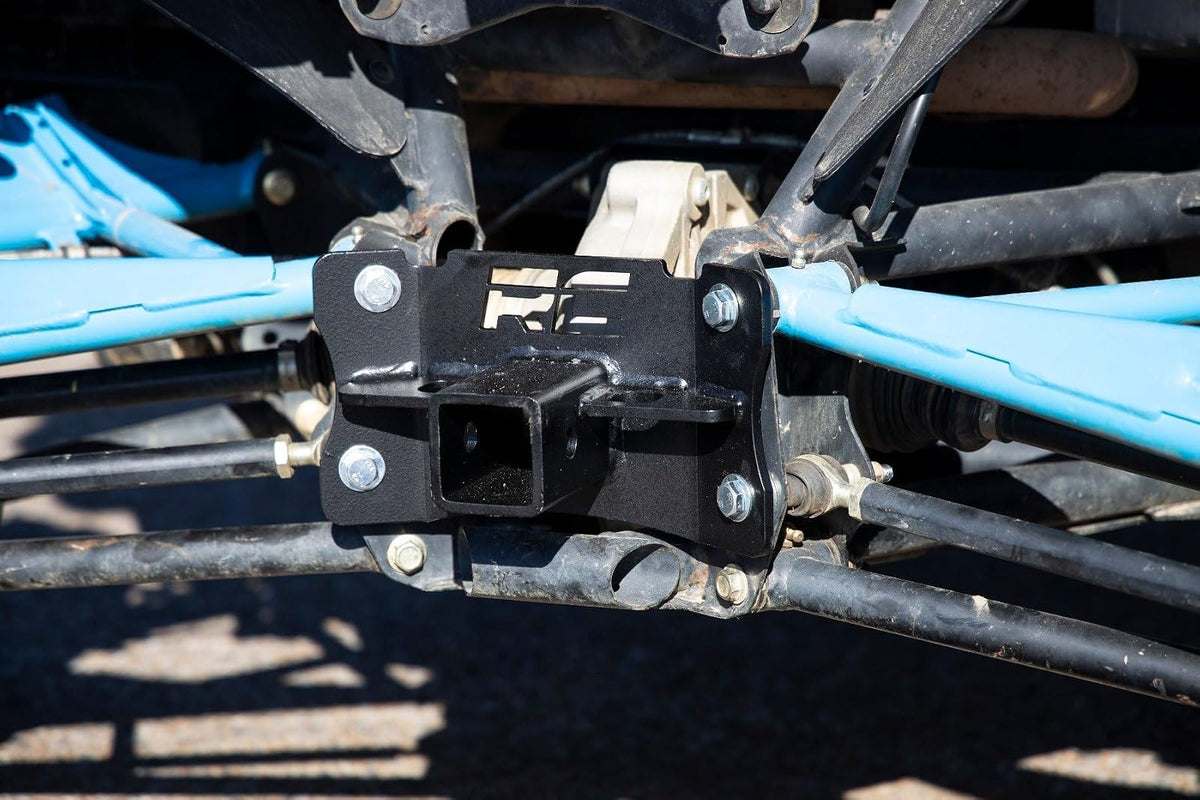 Rough Country 97015 Placa de Enganche Receptor UTV de 2 in para Can-Am Maverick 2017-2020, Negro