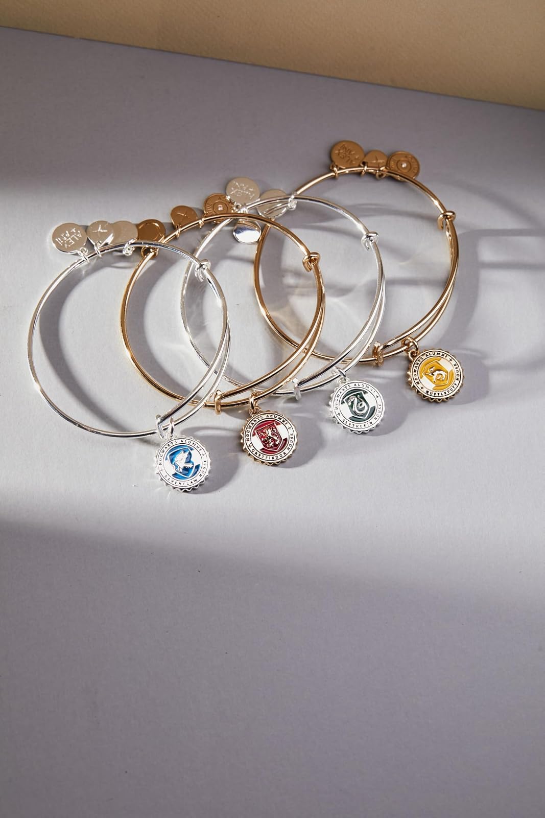 Alex and Ani Harry Potter, Ravenclaw House - Pulsera con colgante grabable