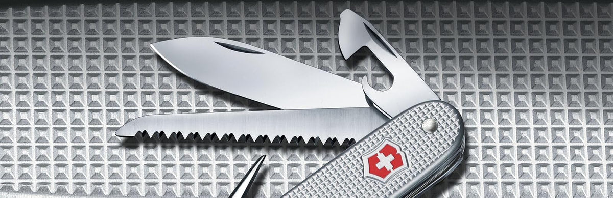 Victorinox 0.8241.26 Navaja Farmer Alox, 93 MilÃemetros, 9 Usos, Pack of 1