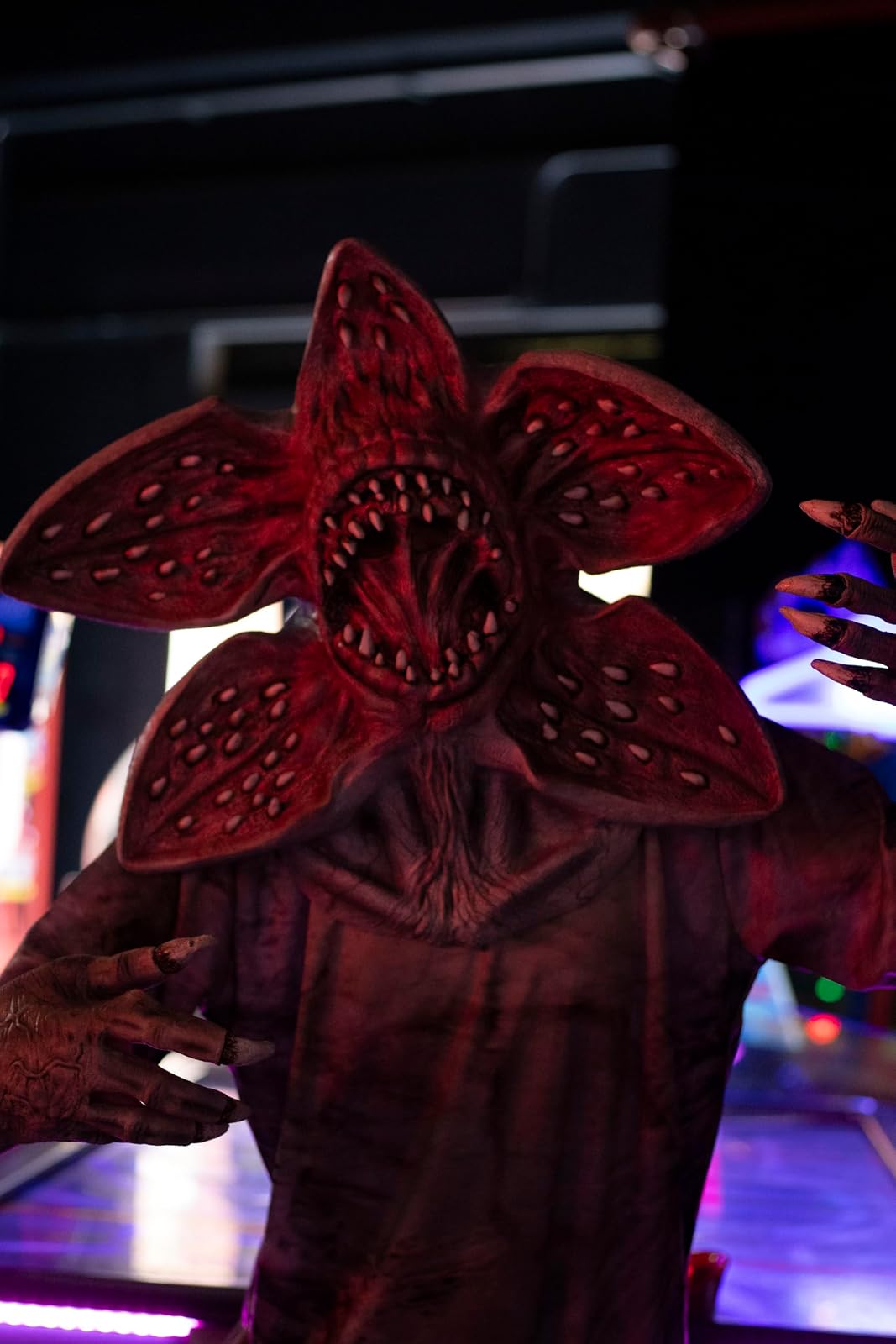 Ghoulish Productions Máscara de Demogorgon – Stranger Things Oficial – Látex Realista – Ideal para Halloween, Cosplay y Coleccionistas