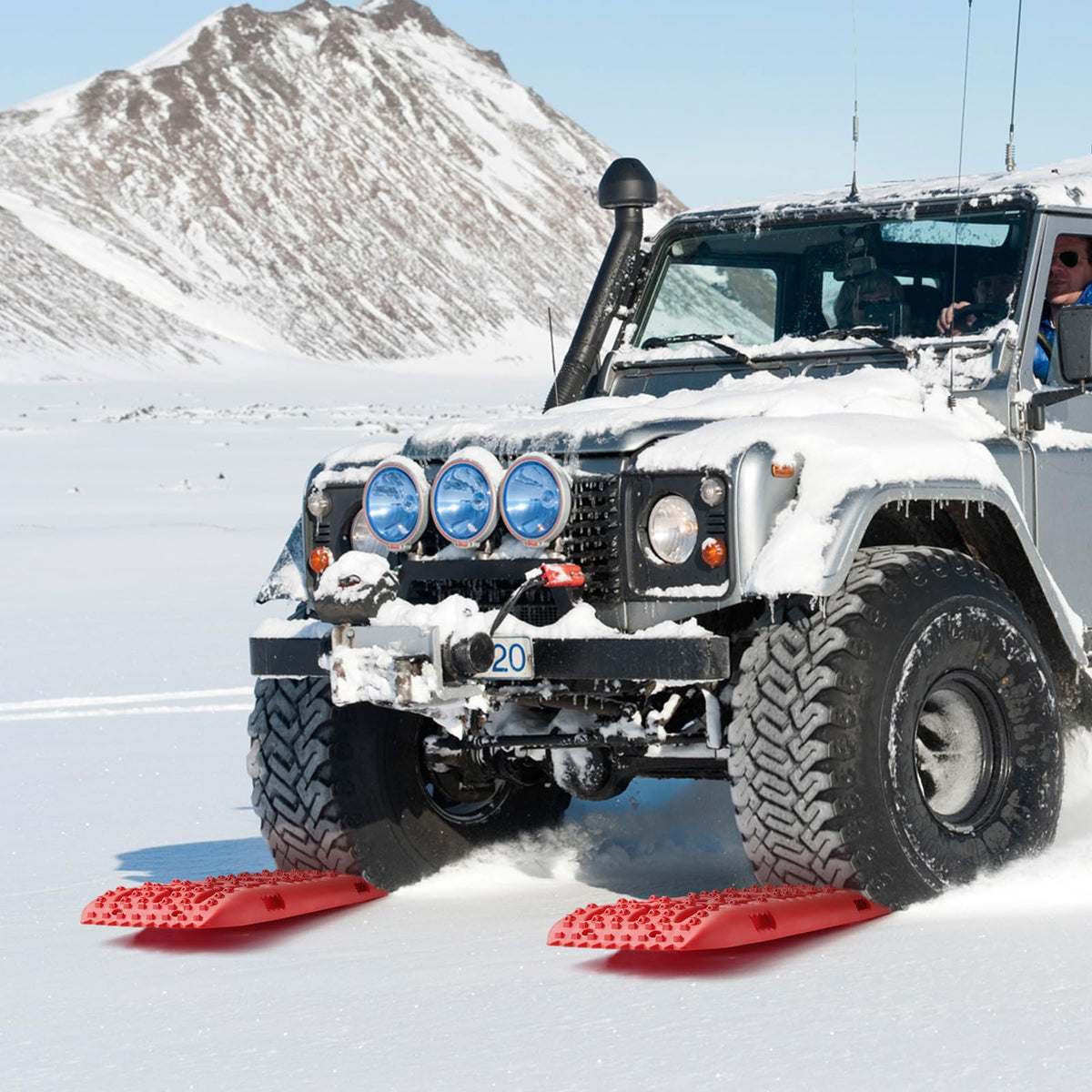 VEVOR Placa de Aterrizaje de PP 10 T Estera de Tracción para Todoterreno/Automóvil/Pick-up/SUV/RV Tabla de Recuperación de Arena y Lodo de Nieve Bolsa de Almacenamiento, Larga, Roja, 2 Piezas
