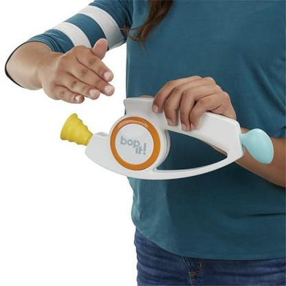 Hasbro Gaming Bop It! - Juego de Mesa electrónico de Golpear, Estirar y Girar para 1 o más Jugadores a Partir de los 8 años