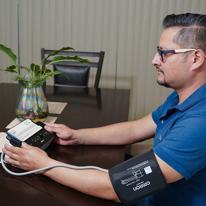 OMRON Complete – Baumanómetro de Presión Arterial y Electrocardiograma (ECG) 2 en 1 para Brazo, Validado Clínicamente, con Conectividad Bluetooth y App Gratuita – Ideal para Uso en Casa