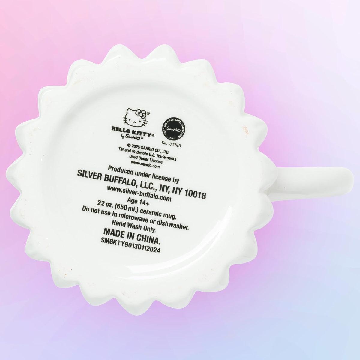 Taza esculpida 3D de cerámica con diseño de Hello Kitty de Silver Buffalo | Cerámica, 0,65 litros