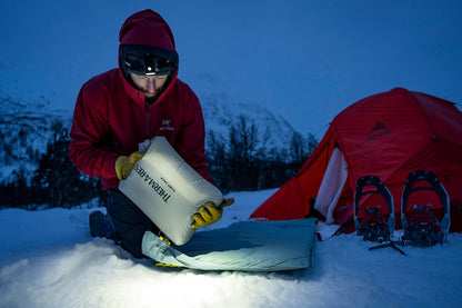 Therm-a-Rest NeoAir XTherm NXT MAX - Almohadilla de Dormir Ultraligera para Acampar y mochilero
