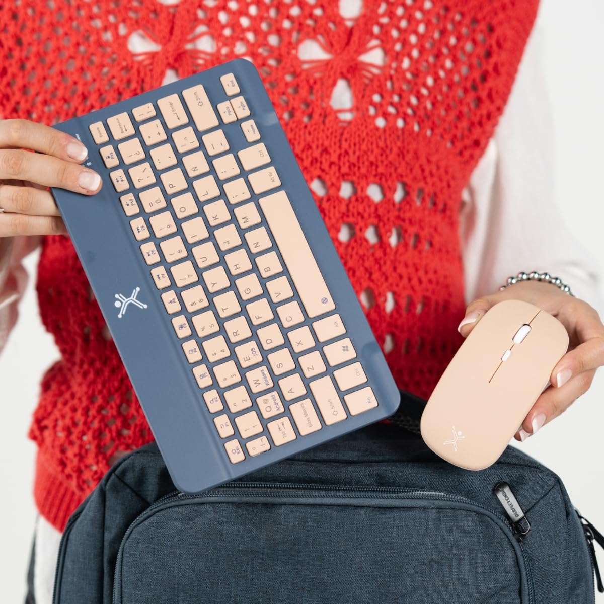Perfect Choice Kit de Teclado y Mouse Bluetooth Inalámbrico Recargable de Diseño Compacto Genova (Azul)