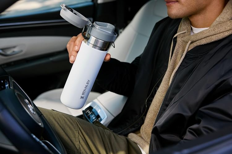 STANLEY Quick Flip GO Botella de 24 onzas, Frost | Tapa de botón | Plegable para viajes y deportes | Botella de agua a prueba de fugas | Acero inoxidable aislado | Sin BPA