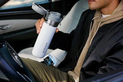 STANLEY Quick Flip GO Botella de 24 onzas, Frost | Tapa de botón | Plegable para viajes y deportes | Botella de agua a prueba de fugas | Acero inoxidable aislado | Sin BPA