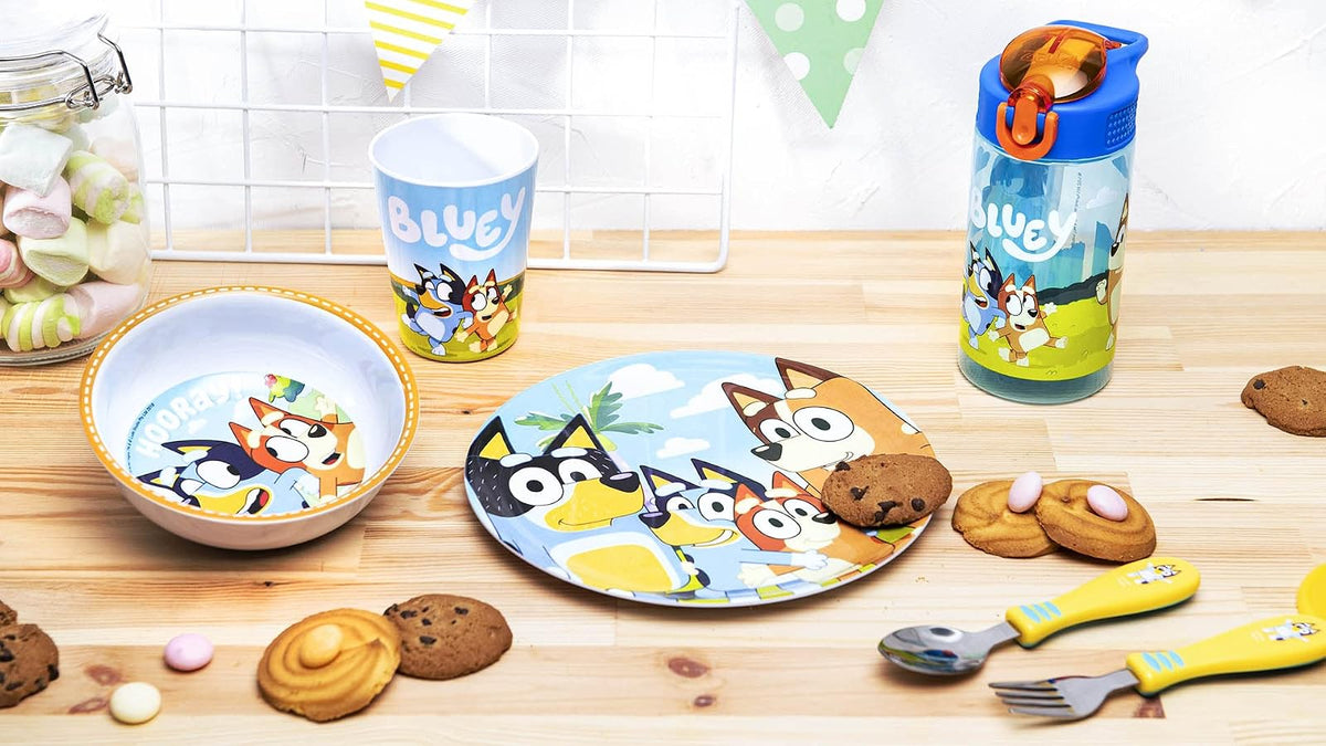 Zak Designs Bluey - Juego de cubiertos para niños con divertido arte de personajes en ambos utensilios, tenedor antideslizante y cuchara es perfecto para animar a los comedores exigentes a terminar