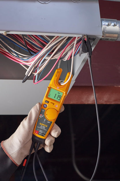 Fluke T6‑600 Detector de Voltaje Comprobador FieldSense Medidor TRUE RMS 600 V / 200 A Resistencia Hasta 2 kΩ Pantalla Retroiluminada