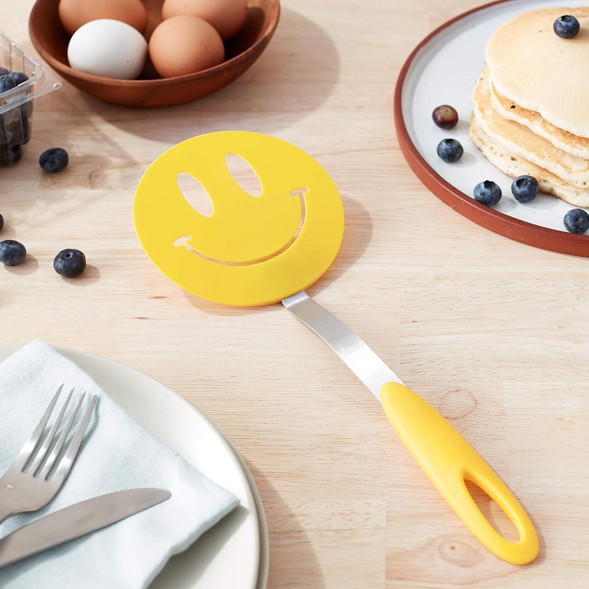 Tovolo Spatulart Smiley Face Nylon Flex Turner