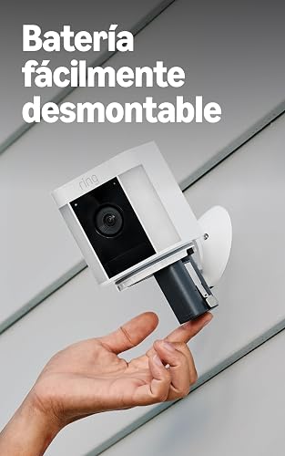 Cámara con luz de enfoque inalámbrica Ring (Spotlight Cam Plus) - Comunicación bidireccional, visión nocturna a color, sirena de seguridad (negra)