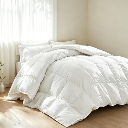 Martha Stewart - Edredón de Fibra de plumón de Plumas de Ganso Blanco, tamaño King, 100% algodón, edredón hipoalergénico de Lujo de Hotel, 66 onzas, luz cálida de 106 x 90 Pulgadas