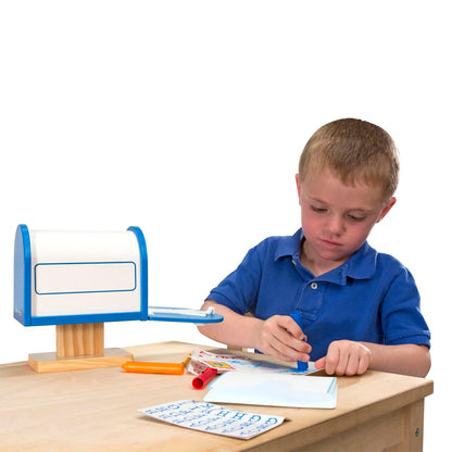 Melissa & Doug Mi propio juego de actividades de buzón de madera y juguete educativo