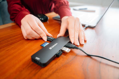 Verbatim Concetrador Multipuerto CMH 08 USB-C™ Pro – 8 Puertos