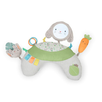 Ingenuity Cojín para el Juego Boca Abajo Cozy Prop Sylvi, Multisensorial, 4 Juguetes Desmontables, a Partir de Recién Nacidos - Conejito de Peluche