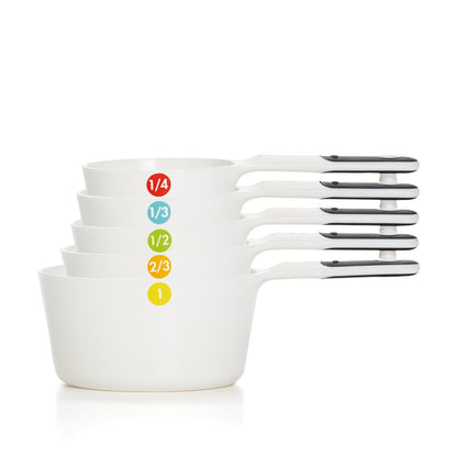 OXO Good Grips 5 piezas de tazas medidoras de plástico y espátula de pastelería