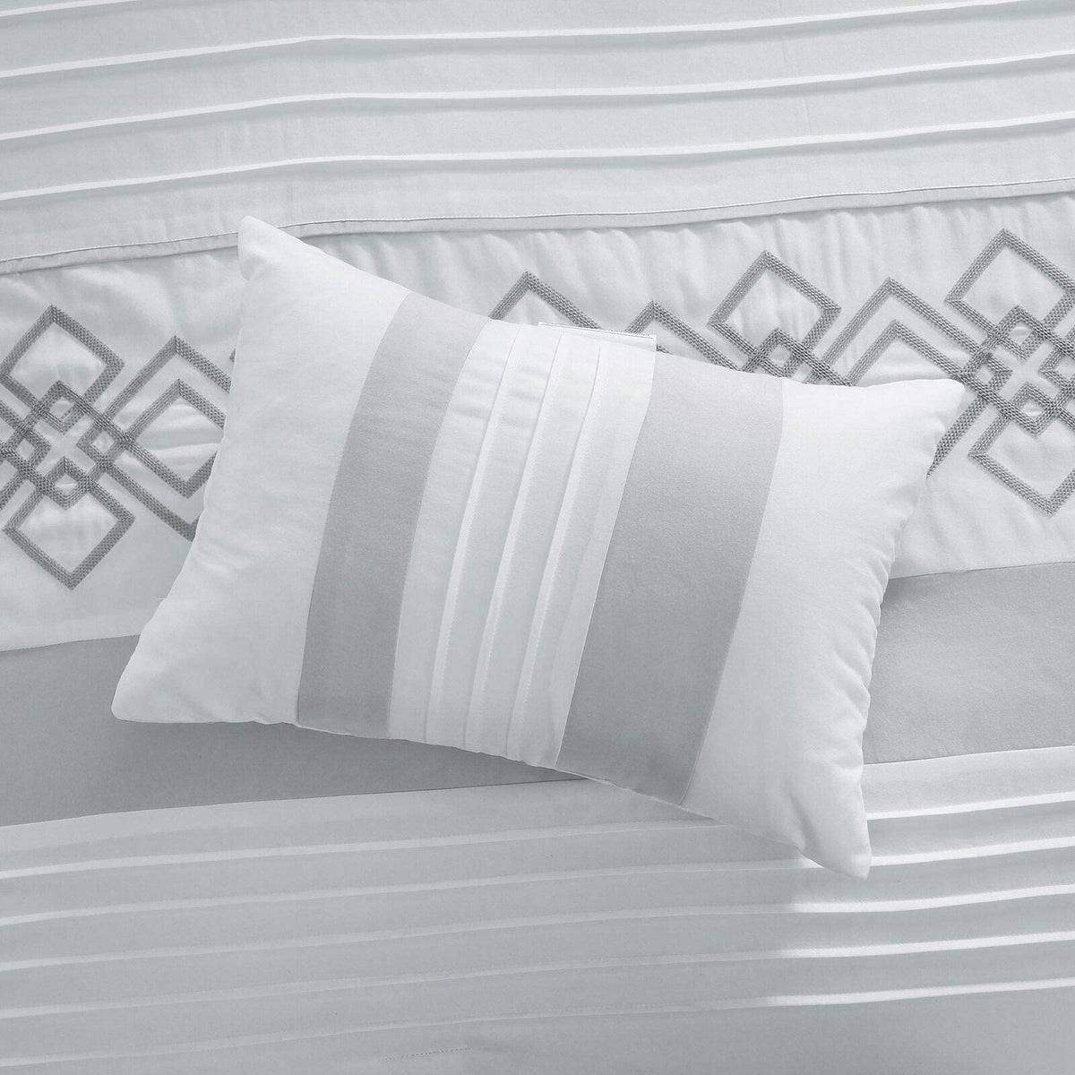 Chezmoi Collection Ariel - Juego de Ropa de Cama de 7 Piezas con Bordado geométrico de Chenilla Gris, tamaño California King