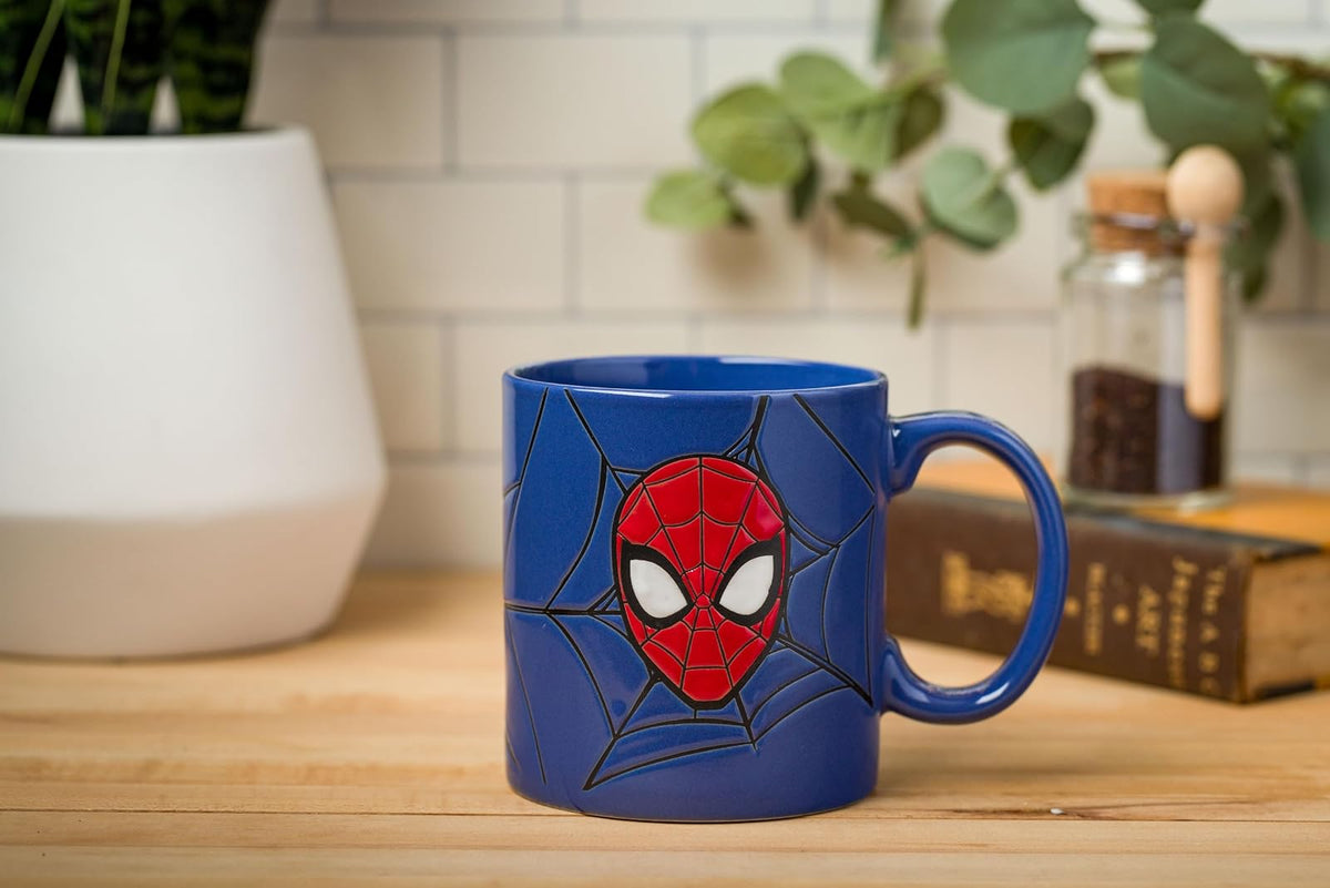 Silver Buffalo Marvel Comics - Taza de cerámica resistente a la cera de Spiderman, 20 onzas, azul/multi, 20 onzas