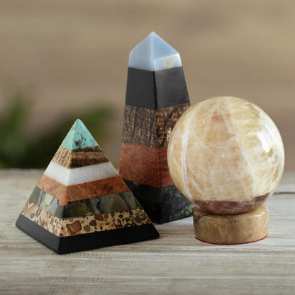 NOVICA - Escultura de pirámide de energía Positiva y Espiritual de curación, 3 Pulgadas, «Be Positive»