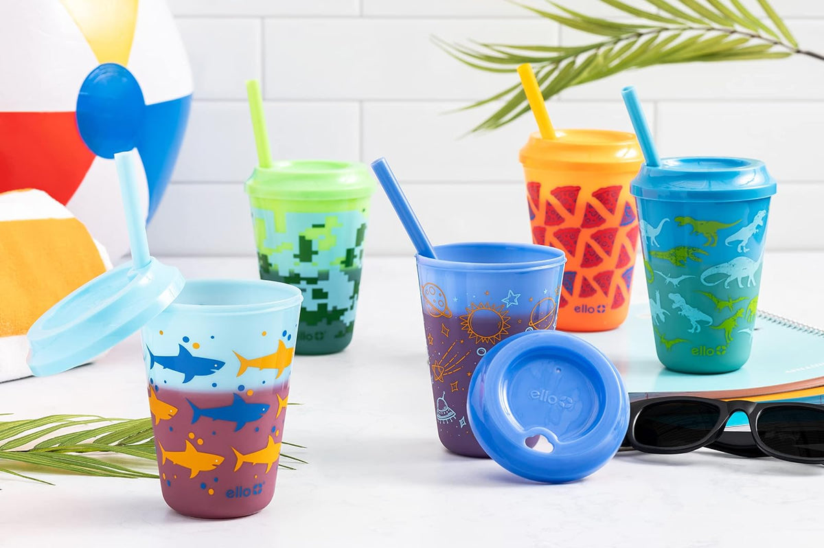 Ello Kids - Vasos de plástico reutilizables que cambian de color con tapas giratorias a prueba de salpicaduras y popote, sin BPA, apto para lavaplatos, 12 onzas, selva tropical, paquete de 4