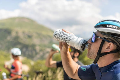 CamelBak Podium Chill - Botella de agua aislada para bicicleta