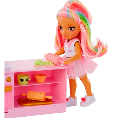 Rainbow High, Tienda de Postres con Kandy, Set de Juego con Muñeca, Más de 20 Accesorios, 4 Años en Adelante