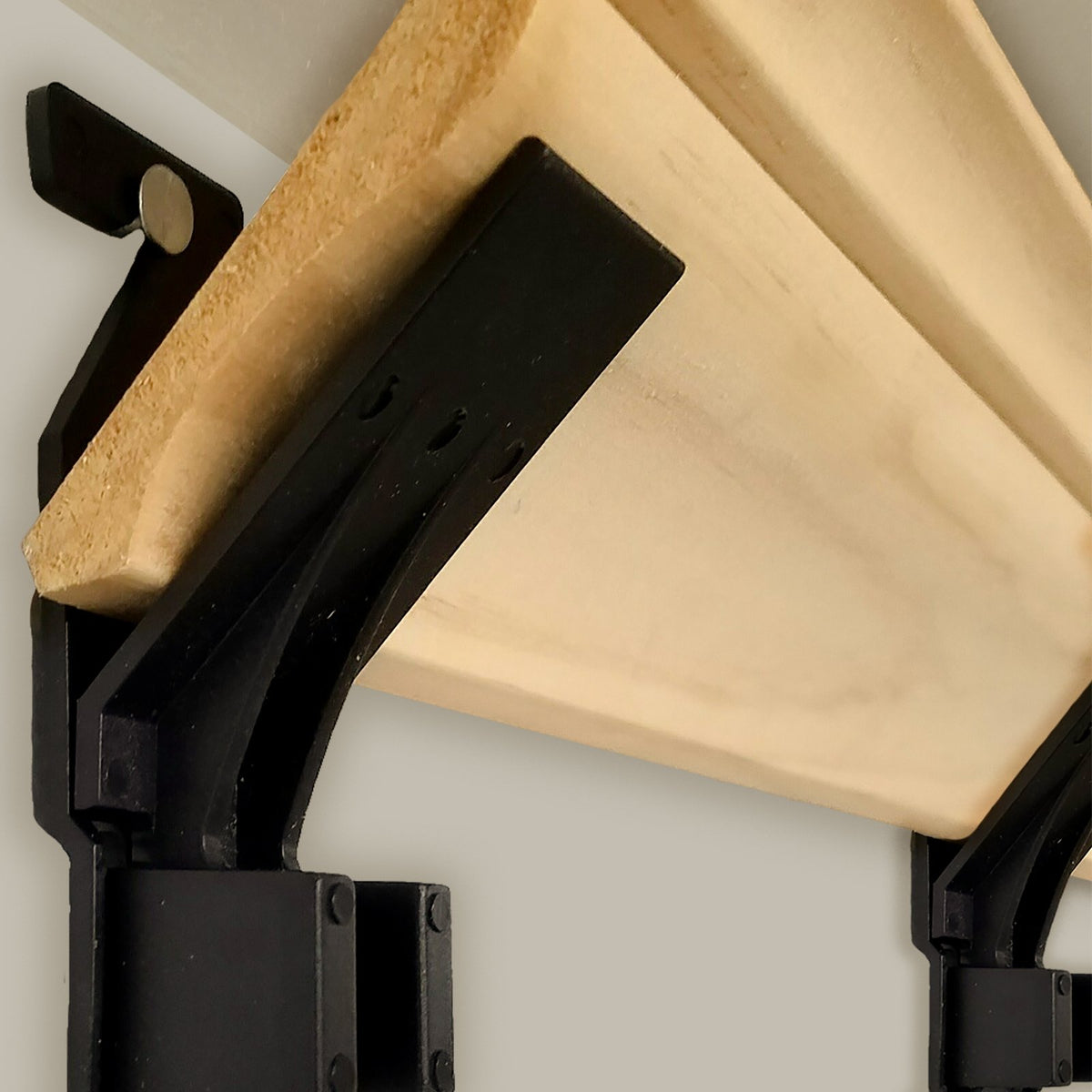Milescraft 1401 Crownhangers, Black