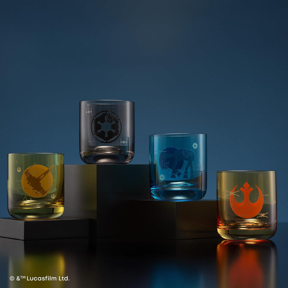 JoyJolt Star Wars Galactic Icons Juego de 4 vasos cortos para beber de 10 onzas, juego de vasos de vidrio de 10 onzas, juego de vasos de cocina, cristalería coleccionable de colores, regalos de Star