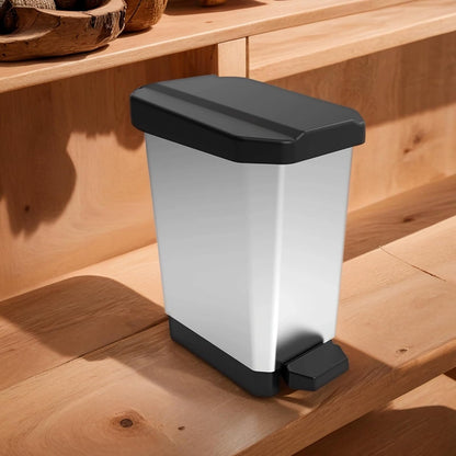 10 L Papelera con Pedal en Plástico IML Negro Metalizado – Compacta, Silenciosa y Antimicrobiana para Baños, Cocinas Pequeñas y Oficinas | Estra