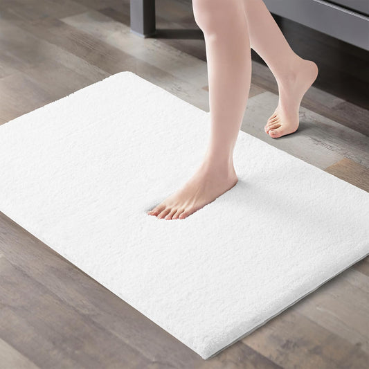 MADISON PARK SIGNATURE - Alfombra de baño Antideslizante de Felpa Luxruriosa, Absorbente, de Secado rápido, decoración de baño con diseño de SPA, 24 x 40 Pulgadas, Color Blanco