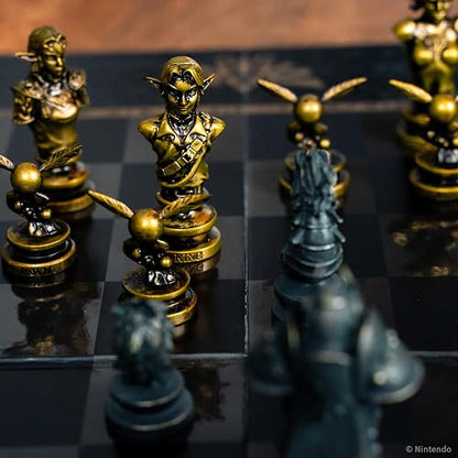 The Legend of Zelda Collector's Chess Set, Juego de Estrategia Link vs. Ganondorf, 32 Piezas Personalizadas de héroe y Villano, Juego de Mesa clásico para fanáticos de Zelda, con Licencia Oficial de