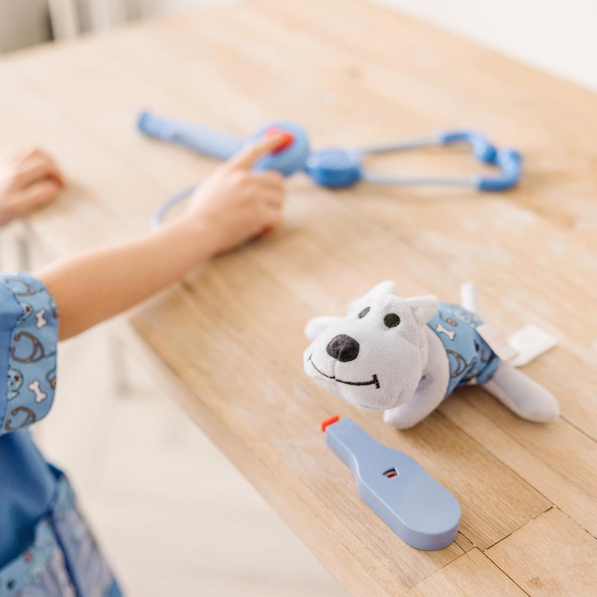 Melissa & Doug Disfraz de Veterinario para Juego Imaginativo, Juego de Simulación (3-6 Años, 8 Piezas)