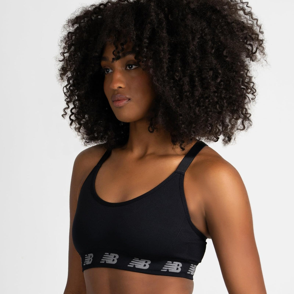 New Balance - Paquete de 3 Sujetadores Deportivos sin Costuras para Mujer, transpirabilidad con Ojo de Cerradura, Brasier Deportivo para Gimnasio, Juego de Entrenamiento de Yoga