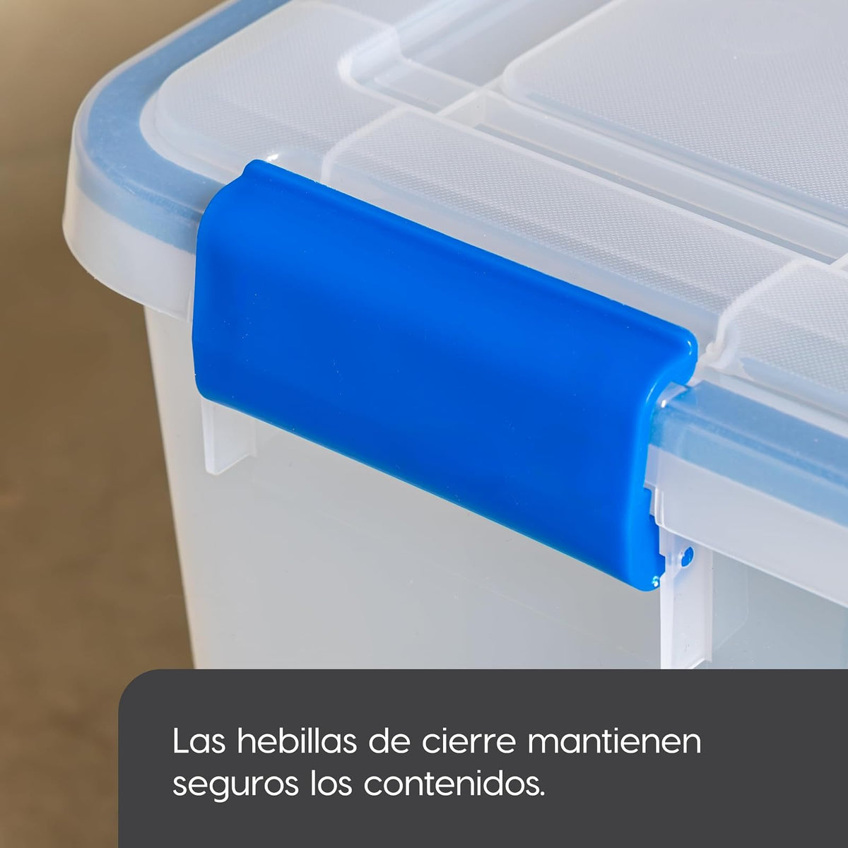 IRIS USA 4 Contenedores Combo 26.5/44 Qt con Tapa Hermética, Claro/Azul | El sello WeatherPro ayuda a bloquear polvo y humedad. Varios tamaños organizan cada espacio con confianza.